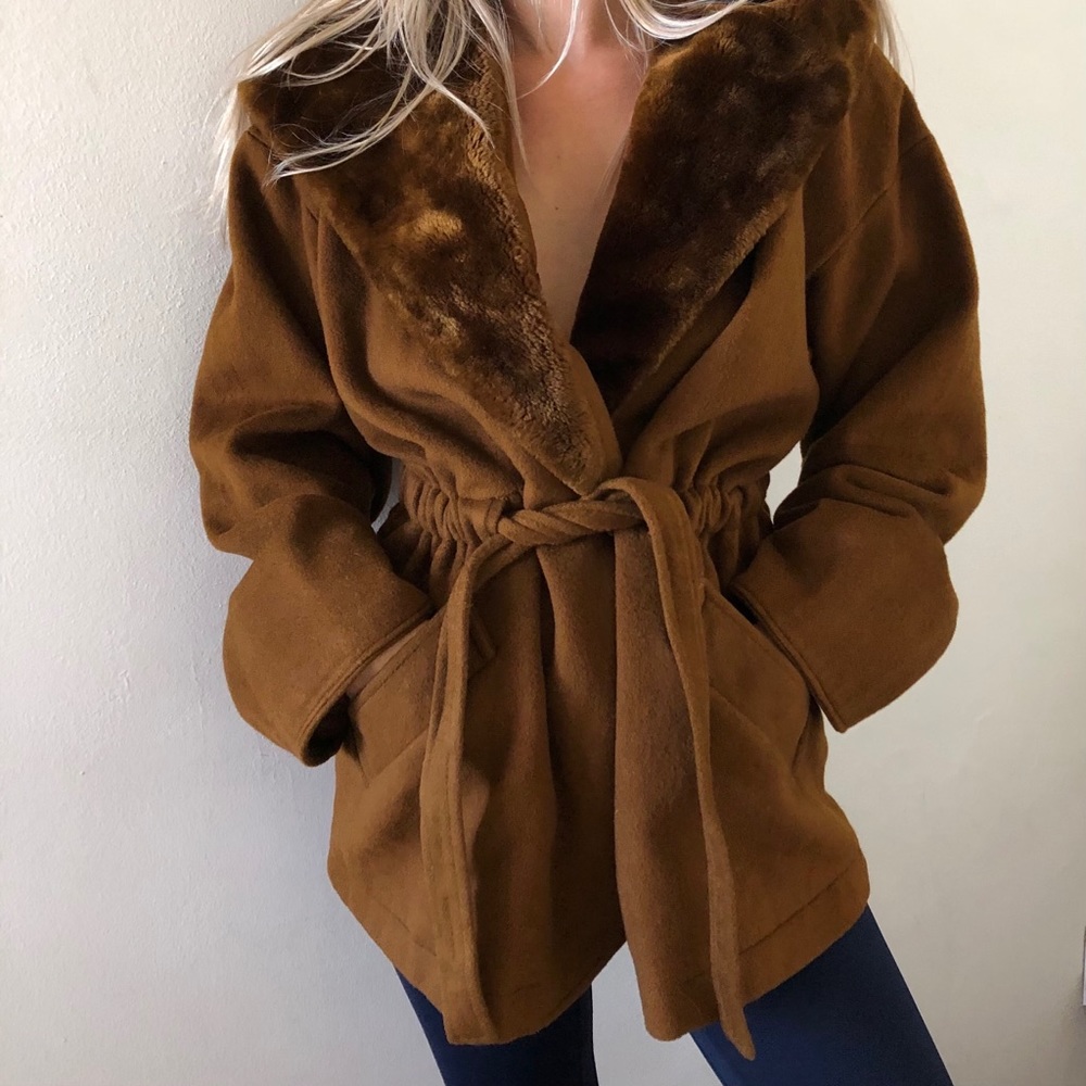 VINTAGE Beauty, Wool Coat Size S-L